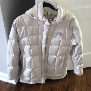 Puffer north face jacket size Medium